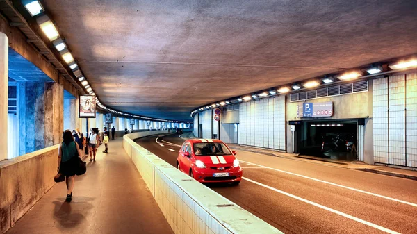 Monaco Monaco September 2019 Autobahn Tunnel Mit Fußgängern — Stockfoto