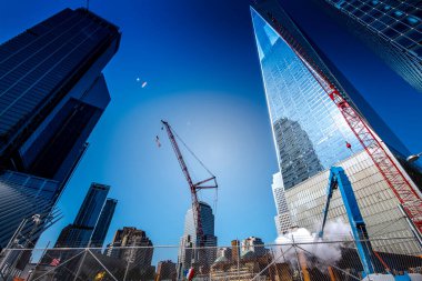 New York, ABD 'de inşaatı yapılan Dünya Ticaret Merkezi. Canlı renkler