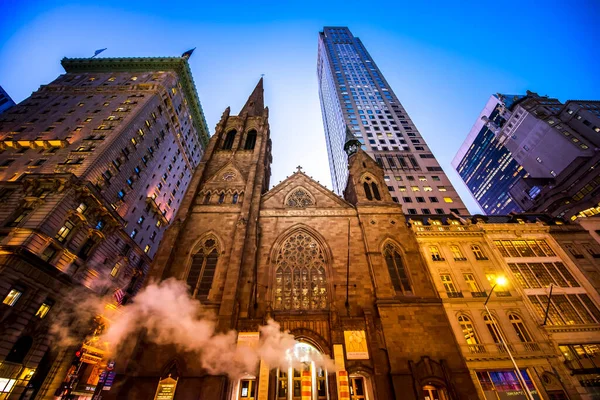 Nueva York Septiembre 2019 Iglesia Presbiteriana Quinta Avenida Rascacielos Por —  Fotos de Stock