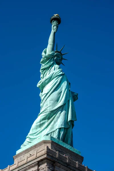 Nueva York Septiembre 2019 Estatua Libertad Colores Vibrantes — Foto de Stock