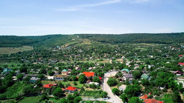 Capriana Villaggio Con Colline Coperte Foresta Sullo Sfondo Moldavia — Foto Stock