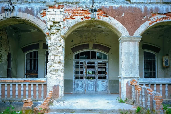 Entrada Uma Casa Antiga Abandonada Moldávia — Fotografia de Stock