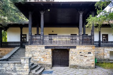 DOLNA, MOLDOVA - 15 Ağustos 2020: Rus yazar Alexandr Puskin ve Ralli Zamfiraki malikanesinin Villa Müzesi