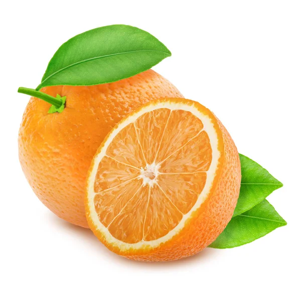 整个和一半橙子孤立在白色背景上. — 图库照片