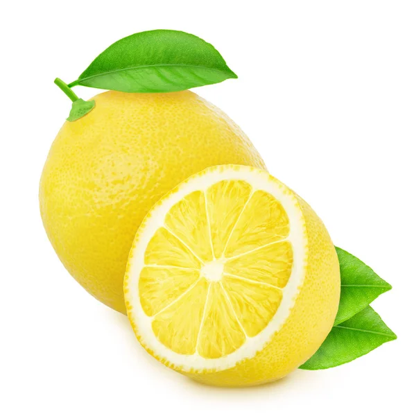 Limões inteiros e cortados pela metade, isolados sobre fundo branco . — Fotografia de Stock
