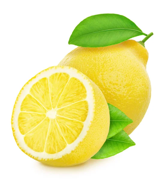 Hele en gehalveerde citroenen geïsoleerd op witte achtergrond. — Stockfoto