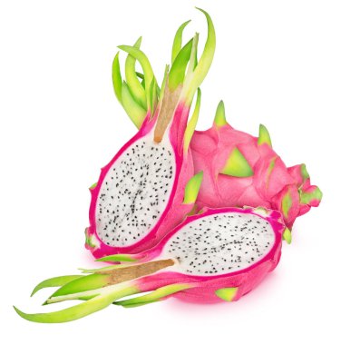 Beyaz arka plan üzerinde izole yaprakları ile bütün ve kesilmiş tropik dragonfruits ile Kompozisyon. Tasarım öğesi olarak.