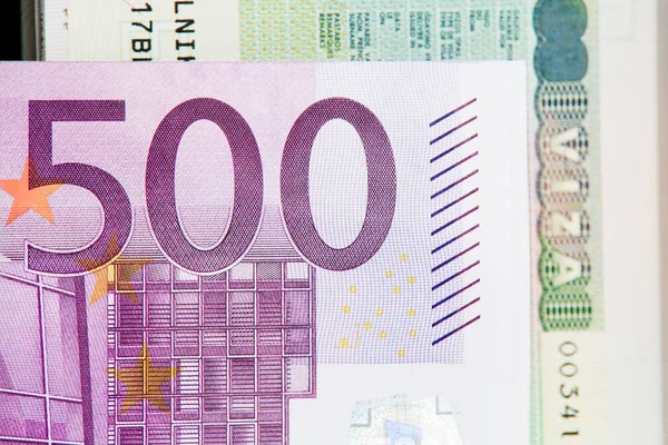Billets Cinq Cents Euros Sur Fond Visa Euro Close — Photo