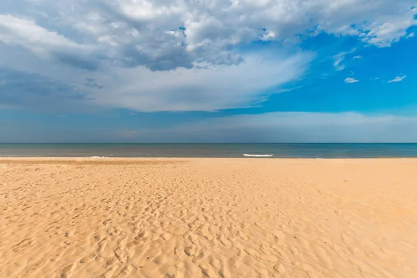 Tropischer Strand Abend Weicher Sand Und Blauer Himmel Sommer Hintergrund — Stockfoto