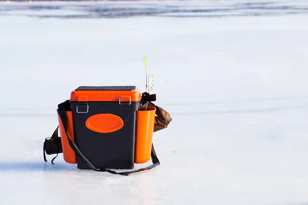Caja Pesca Lago Congelado Caja Pesca Roja Invierno Hielo Espacio — Foto de Stock