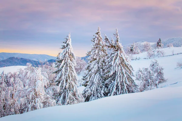 Montañas de invierno — Foto de Stock