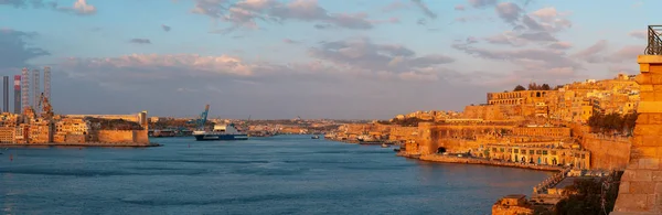 Malta zonsondergang landschap — Stockfoto