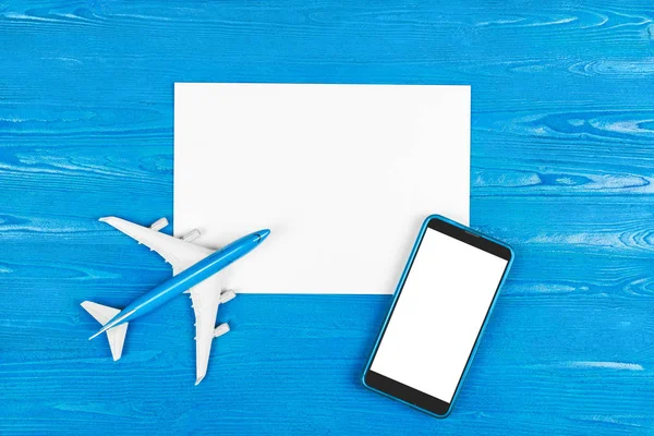 手机商店 机票购买 旅行概念 乘飞机旅行 现代技术 智能手机应用 — 图库照片