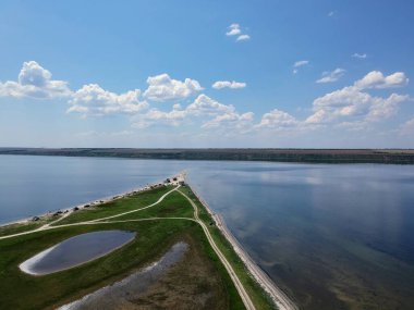Saf tuzlu suyla Tiligul haliçleri. Ukrayna