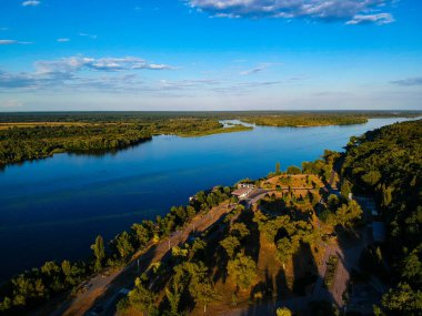 Ukrayna, Kyiv yakınlarında bir nehir.