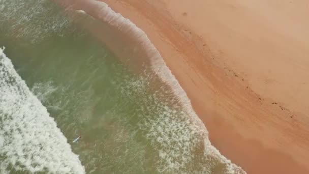 Aerial View Waves Breaking Rocks Showing Interesting Textures Colours — Stock Video