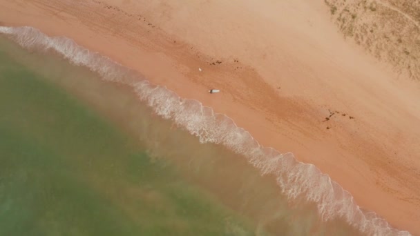 Aerial View Waves Breaking Rocks Showing Interesting Textures Colours — Stock Video