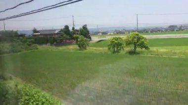 Fuji Dağı'nın bir yüksek hızlı tren görüntülendi