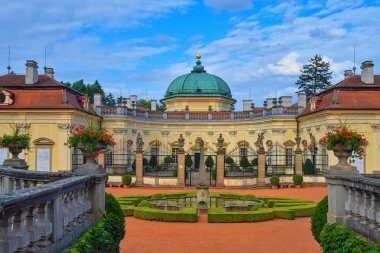 Chateau Buchlovice İtalyan barok tarzında tasarlanmıştır. Bölge South Moravia, Çek Cumhuriyeti