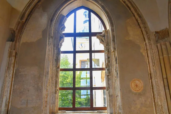 Buchlov 城のゴシック様式の窓 地域南モラヴィア州 チェコ共和国 — ストック写真