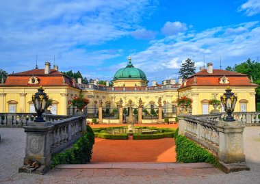 Chateau Buchlovice İtalyan barok tarzında tasarlanmıştır. Bölge South Moravia, Çek Cumhuriyeti. 
