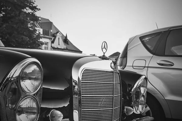 Hustopece República Checa Setembro 2018 Logotipo Mercedes Benz Carro Preto — Fotografia de Stock