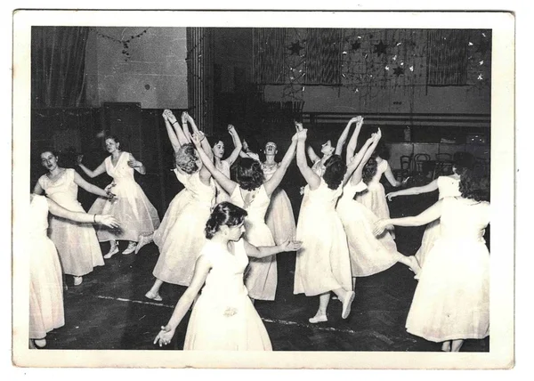 República Socialista Czechoslovak Circa 1960 Foto Retrô Mostra Dançarinas Clube — Fotografia de Stock