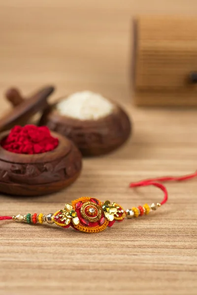 Indiska Festival Raksha Bandhan Bakgrund Med Elegant Rakhi Rice Grains — Stockfoto