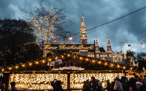 Vienna Oostenrijk December 2018 Nacht Schot Van Kerstmarkten Bij Rathausplatz — Stockfoto