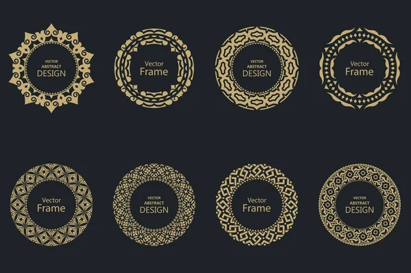 Set of circular baroque patterns — Stock Vector