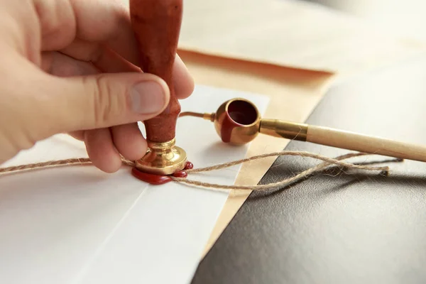 Notarys openbare pen en stempel op testament en laatste zal. — Stockfoto