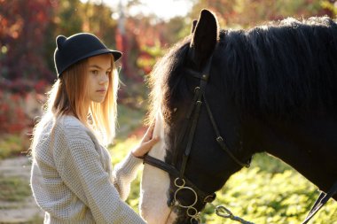 At - su aygırı terapi ile tedavi