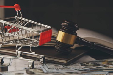 Yargıçlar çekiç doları arka plan üzerinde