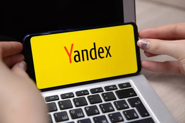 Tula, russland - 28. November 2018: yandex website yandexru angezeigt auf — Stockfoto