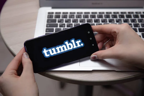 Tula Rusia November 2018 Logo Tumblr Ditampilkan Smartphone — Stok Foto