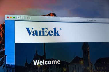 Konskie, Polonya - 10 Kasım 2018: Vaneck yatırım yönetimi firma logosu Smartphone cep telefonu ile