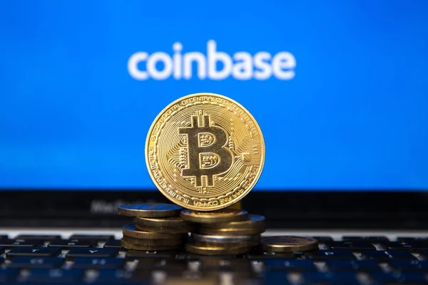 Tula, russland - 27. januar 2019: coinbase - Bitcoin und mehr kaufen, mobile App auf dem Display sichern — Stockfoto