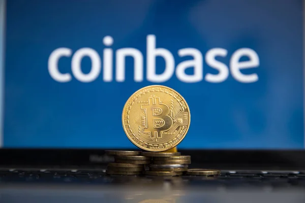 Tula, russland - 27. januar 2019: coinbase - Bitcoin und mehr kaufen, mobile App auf dem Display sichern — Stockfoto