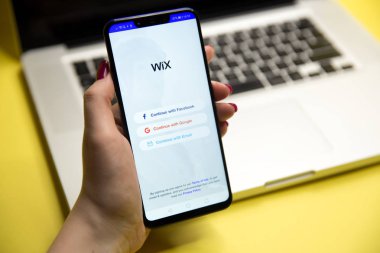 Tula, Rusya - 29 Ocak 2019: smartphone üzerinde görüntülenen Wix Web sitesi