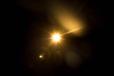 Siyahta soyut Doğal Güneş parlaması