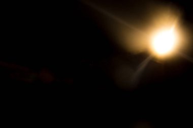 Siyahta soyut Doğal Güneş parlaması