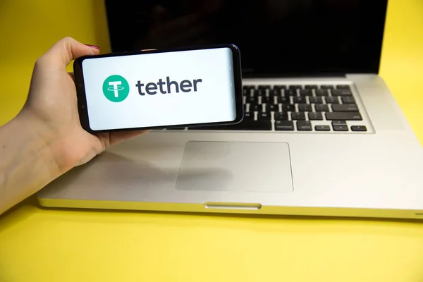 Tula, Rússia - JANEIRO 29, 2019: Logotipo criptomoeda Tether em — Fotografia de Stock