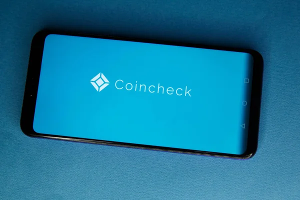 Tula, Ρωσική Ομοσπονδία - 29 Ιανουαρίου, 2019:: Coincheck ιστοσελίδα που εμφανίζεται σε ένα σύγχρονο smartphone — Φωτογραφία Αρχείου