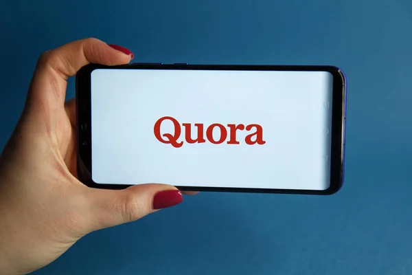 Tula, Rússia - JANEIRO 29, 2019: Logotipo do Quora exibido — Fotografia de Stock