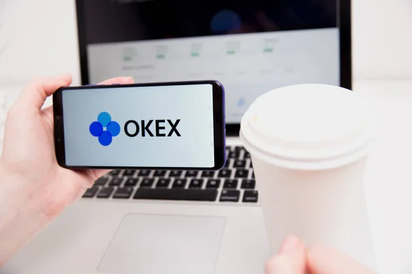 Tula, Rusko - 18. února 2019: Okex logo zobrazené na moderní — Stock fotografie