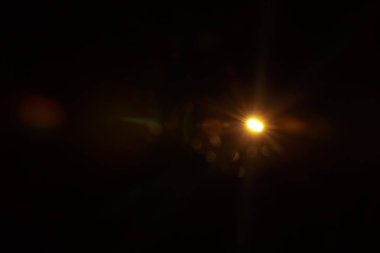 Siyahta soyut Doğal Güneş parlaması