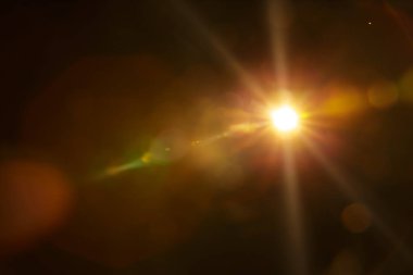 Siyahta soyut Doğal Güneş parlaması