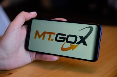 Tula, Rusya - 25 Mart 2019: Mt.Gox telefonda görüntüleniyor.