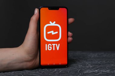 Tula, Rusya - 25 Mart 2019: Telefonda Igtv.