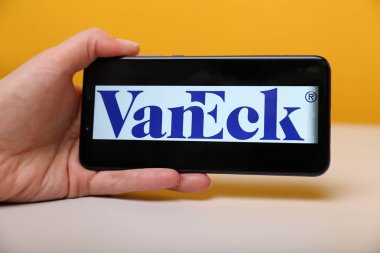 Tula, Rusya - 12 Mayıs 2019: Vaneck telefon ekranında.